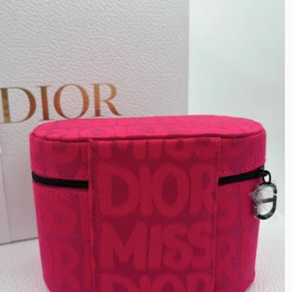 ✨ Miss Dior Essence Pink Vanity Pouch + Dior Perfume Sample ✨ - Picture 7 of 8
